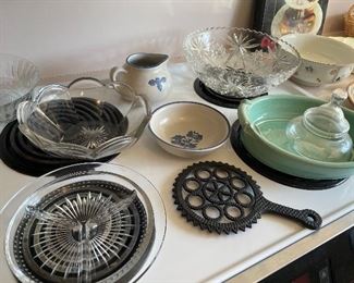 Glassware, pottery and metal trivets