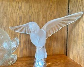 Lalique crystal Dove