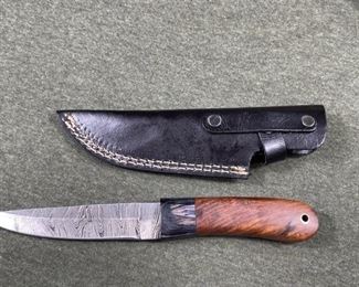 Damascus Steel Knife with Leather Sheath (Full Tang)