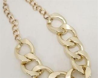 10c - Lucia goldtone necklace choker
