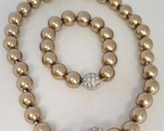 70c - Tungstone tone beaded necklace & bracelet
