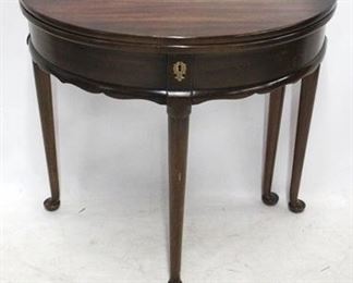 152 - Statton mahogany lift top game table 30.5 x 34 x 17 closed
