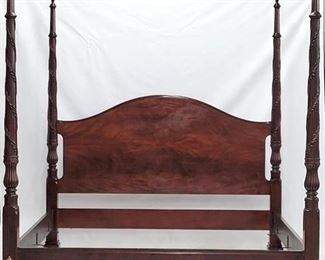 196 - Henkel Harris mahogany king size poster bed tall rice carved posters 93 x 82 x 88
