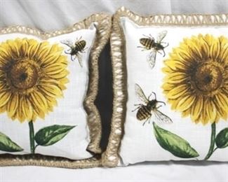 372 - 2 Sunflower pillows - 16 x 16
