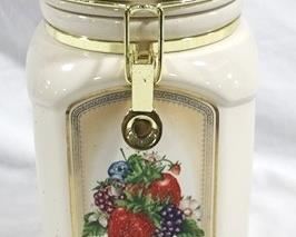 375 - Knotts Berry Farms cookie jar - 10"
