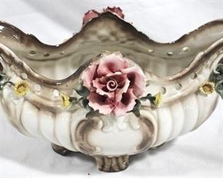 378 - Capodimonte bowl / vase - 13 x 8
