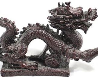 379 - Dragon statue - 9 x 5
