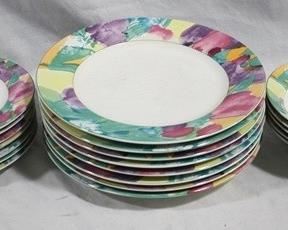 412 - 20 Piece Signature stoneware set
