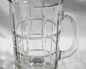 426 - Glass 10" lemonade pitcher
