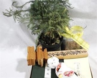 451 - Assorted items
