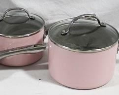 452 - 2 Farberware pink pots with lids
