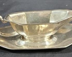 607 - Sterling Small Gravy Boat & Liner 1.75" tall 6.5" long, plate
