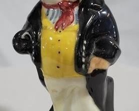 670 - Royal Doulton Captain Cuttle Figurine 4" tall
