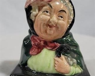 685 - Royal Doulton Sairey Gamp Figurine - 2.5" tall
