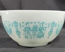 802 - Pyrex Butterprint teal small batter bowl, 3 x 6
