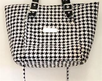 836 - Vera Bradley houndstooth tote bag 12 x 17
