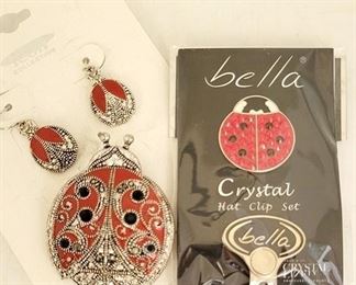 847 - Ladybug motif accessories
