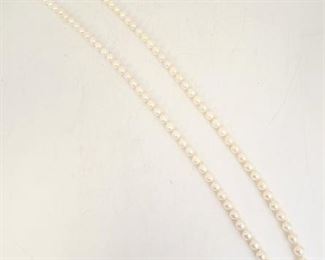 850 - Pearl 30" necklace with 14K gold clasp
