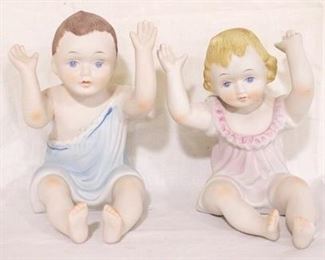 870 - Pair porcelain piano babies - 8 x 6
