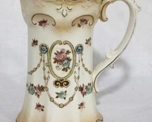 874 - Crown Devon pitcher - 7"
