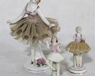 882 - 3 Vintage porcelain ballerina figures

