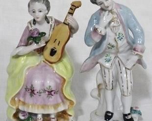 888 - Pair porcelain figurines - 7"
