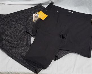 1055 - 2 New pair leggings size 3x
