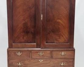 1406 - 19th Century English Chippendale linen press 2 part pull out trays behind double doors 3 over 2 drawers in base, bracket feet 76.5 x 47 x 26
