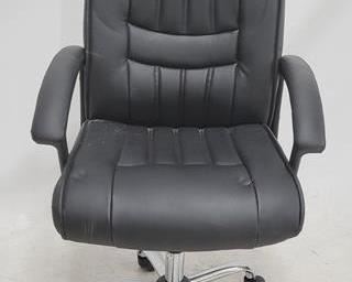 1449 - Office chair, 43 x 25 x 23
