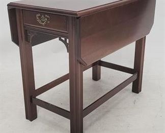 1452 - Broyhill Mahogany Pembroke table Chinese Chippendale style, 1 drawer 27 x 15.5 x 24, opens to 40
