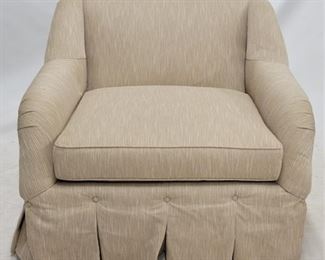 1474 - Kincaid slip cover upholstered arm chair 36 x 43 x 36
