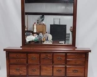 1489 - Dresser with mirror, 81 x 64 x 17
