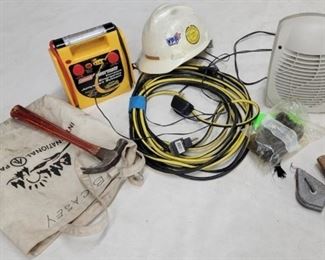 1498 - Assorted items
