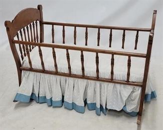 1510 - Vintage baby cradle, 28 x 38.5 x 22
