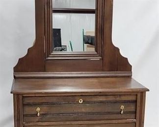 1513 - Victorian walnut dresser with mirror 70.5 x 36 x 18
