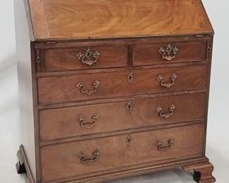 2029 - 19th Century English burled secretary slant lid, bracket foot 43.5 x 40 x 22
