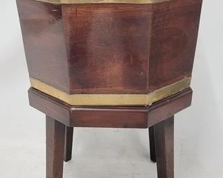 2041 - English lift top wine cellaret with brass 27.5 x 17.5 x 17.5
