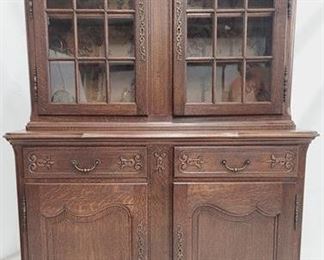2040 - Carved French 2 part cabinet in oak 68 x 53 x 21
