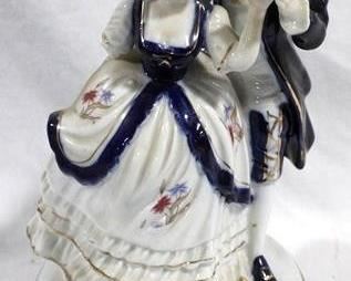 2633 - Porcelain Victorian couple musical figure as is - arm broken 9"
