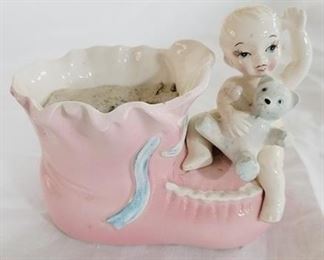 3075 - Kitsch Napco planter - 5 x 5.5
