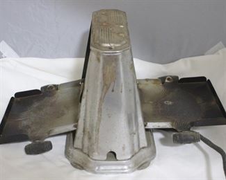 2883 - Antique Toaster - AS IS untested 9 x 9 x 5
