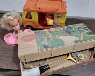 3137 - Group vintage Barbie & etc toys
