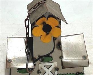 4052 - Garden Decorative Metal Barn Birdhouse 11 x 9 x 10
