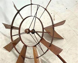 4058 - Garden Decorative Metal Spinner on stand 86 x 20.5 x 26
