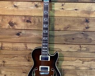 Ibanez AXD82P-DVS-72 Artcore Hollowbody Electric Guitar with hardcase hardcase is very worn see picture guitar in great condition