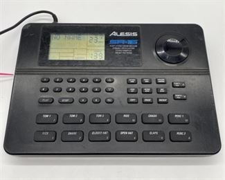Alesis SR-16 16 Bit Drum Machine Dynamic Articulation Stereo Samples Preset Patterns