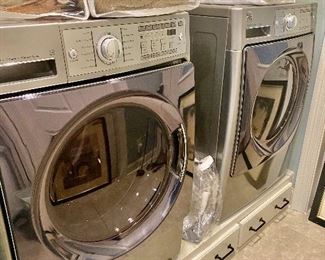 Selling as a PAIR Kenmore Elite washer and dryer. These are gently used and working great! Dryer is GAS!