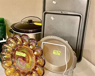 There is four of these Pampered Chef metal pie plates