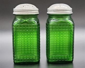 Vintage Green Waffle Glass Spice Shaker Jars
Depression Glass Era
Stand over 4.5in tall