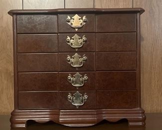 Wooden Dresser Top Jewelry 5-Drawer Chest